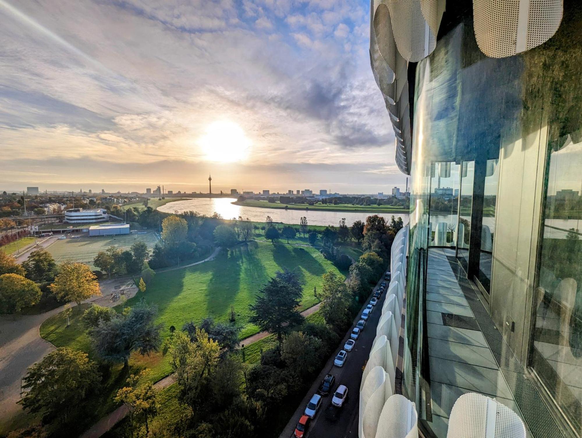 The Zipper Hotel Und Apartments Дюссельдорф Экстерьер фото