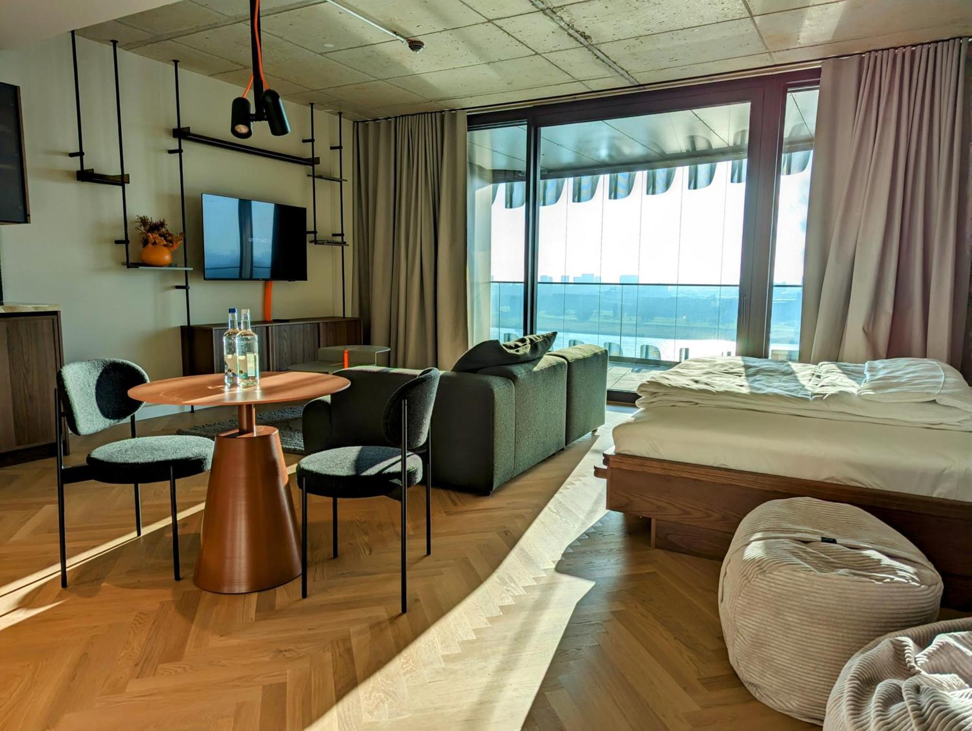 The Zipper Hotel Und Apartments Дюссельдорф Экстерьер фото
