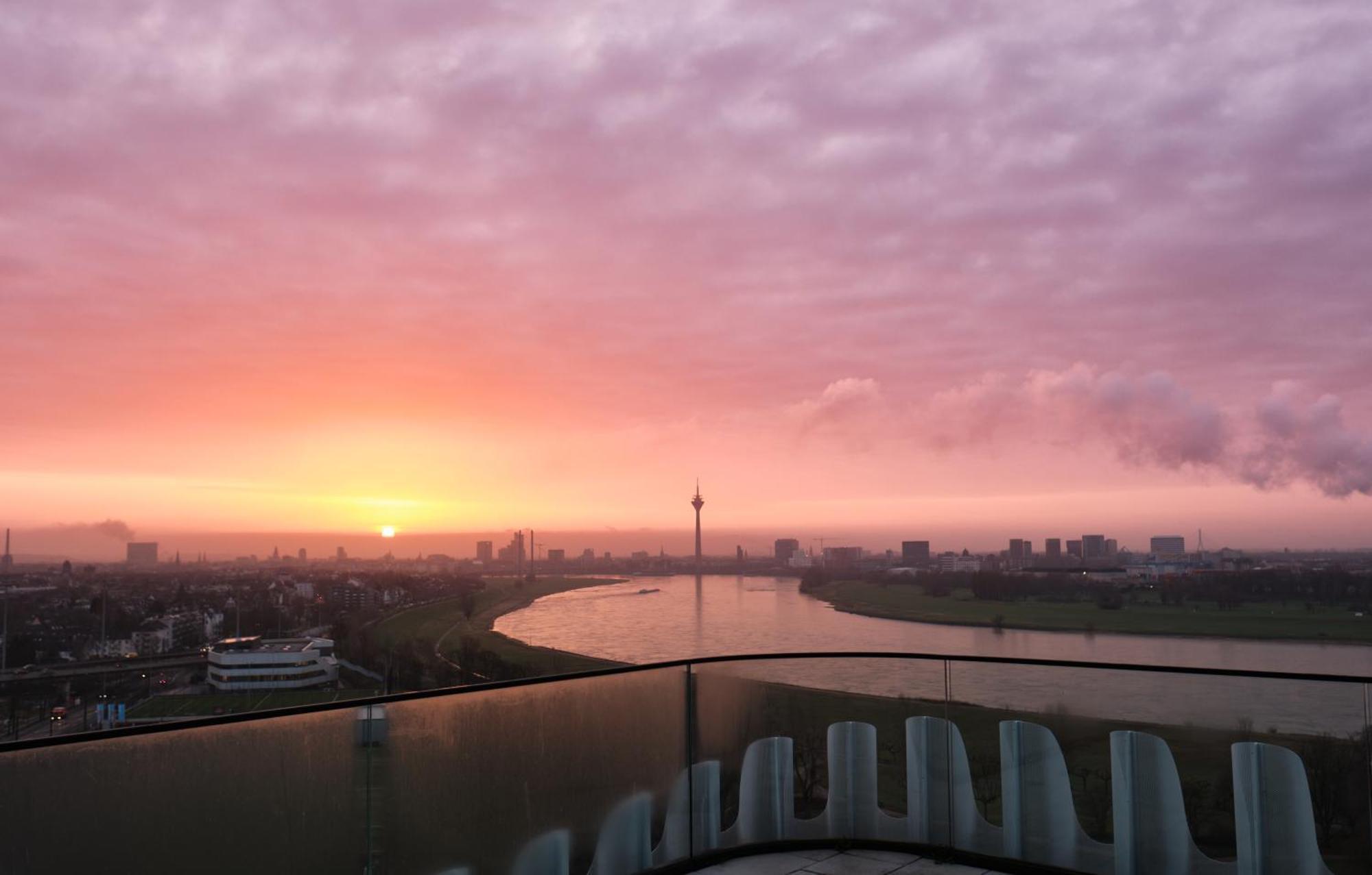 The Zipper Hotel Und Apartments Дюссельдорф Экстерьер фото